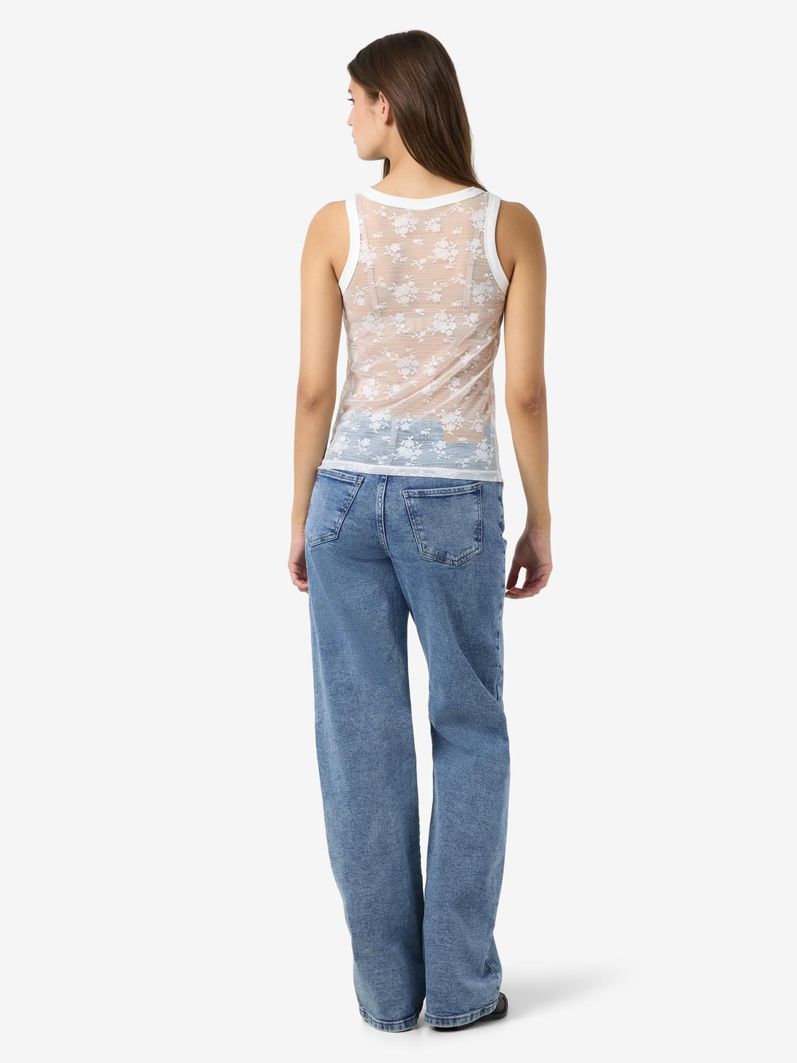 model_shot-front_full